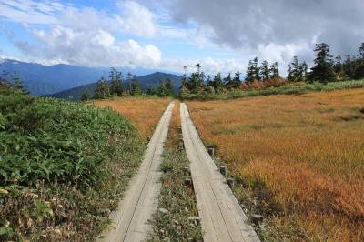 ひたすら木道を歩いて鳩待峠に戻る。今回の撮影はここまで。Ｓ嬢もよくがんばった！お疲れ様でした