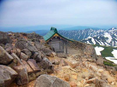 白山も霊山なので何か祭られているんだろうね