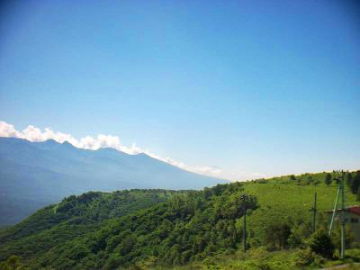 蓼科山いくまの展望。右側にぽつんっと見えてるのが富士山
