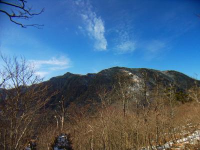弁天の森からは弥山小屋が見える。あんな高いところまで登らないといけないのか・・・