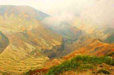 マジで火山って感じだね。実際みると迫力ある景色だった
