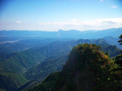 向こう側に見えてる突き出た山は何だろう！？おそらく地元の人だったらわかるんだろうね