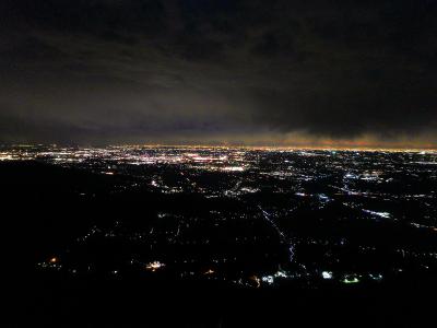 まだ良いカメラもってなかったからコンデジ撮影だけど、今度こそ綺麗なトワイライト時に一眼で撮影したい