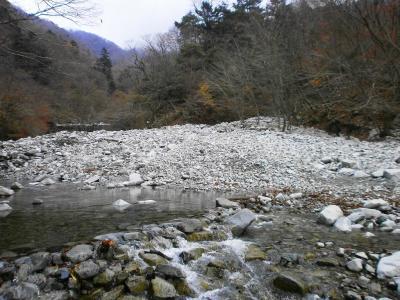 結構綺麗な沢だった。この辺は人が少ないからかな！？