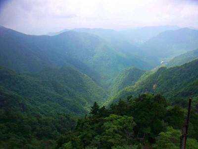 大峰らしく谷が深いが写真ではわかりにくいね