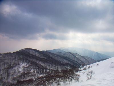 蓬莱山はちょっと雲で見えにくい