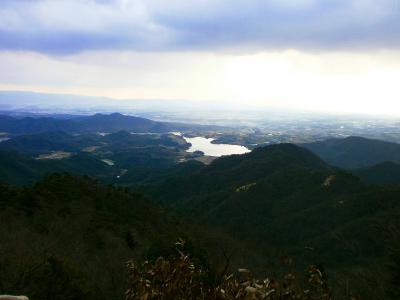 展望岩場より南西側。これが写真では伝わらないけど絶景だった