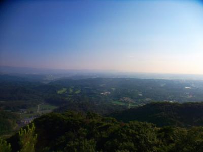 南側の展望。さっきの羽束山の展望台と同じような景色