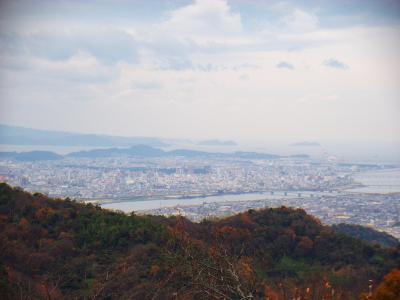 紀の川と和歌山市内の展望がある。夜景とまでいかないけど、なかなかいい景色