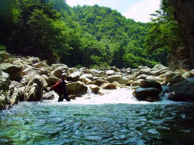 ちょっと後ろを振り向いて撮影してもらった。沢の男って感じかな（笑）