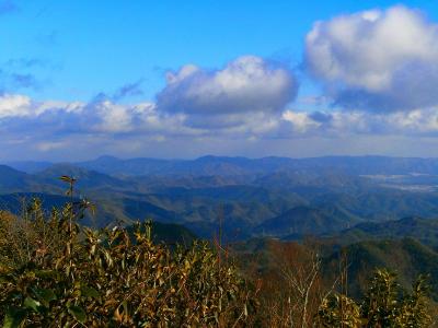 北摂方面、妙見山、剣尾山や深山が見えた