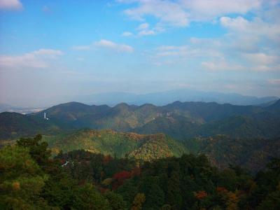 向こう側に見えてるのは金剛山と大和葛城山かな！？
