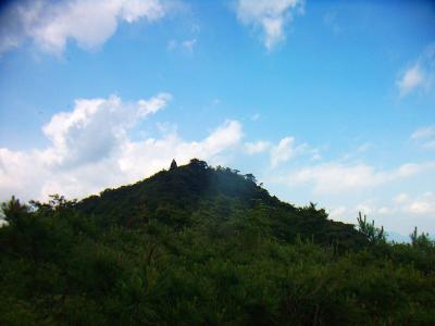 白髪岳山頂のピークがみえた。もう一登りって感じだね