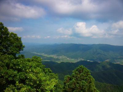 北東方面も景色はあまり変わらない。やっぱ何が見えてるのかわからない