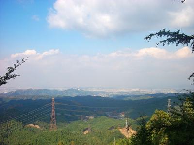 富田林市街地、PL塔がよく見える
