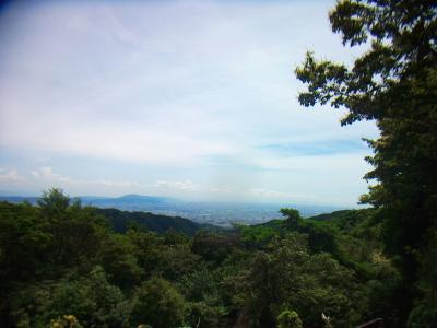 南側の大阪方面。大阪といっても高槻とか島本町あたりだと思われる