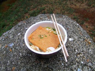 インスタントといえど、山で食べると美味しい