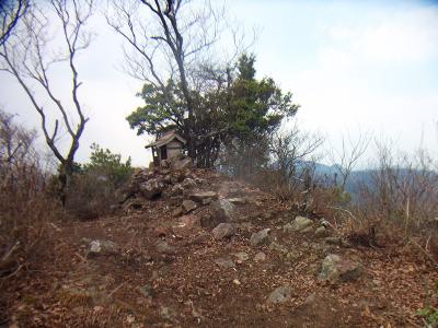 ここがどうやらトンガリ山山頂のようだ