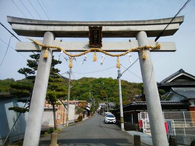 旧国道170号線を少し北上すると右の道に鐸比古鐸比賣神社の大きな鳥居があるのでその道に入っていく