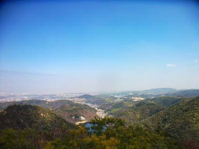 北西方面は大阪府南部の市街地も一望できる。ここで夜景を撮った記憶がある