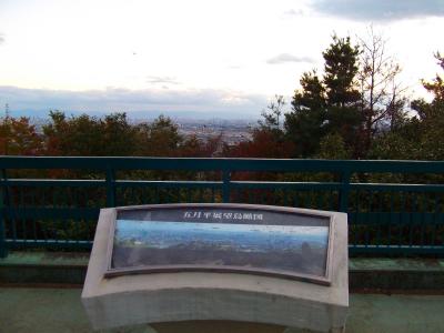 五月平展望台。樹林が育って展望が失われている。もう展望台の意味がなくなっているかも