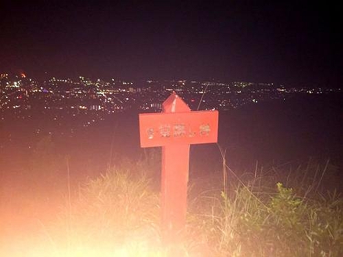 今回の夜景スポット一つ目となる見はらし台に到着