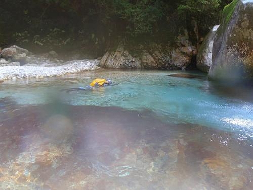 泳ぐ登山好人さん