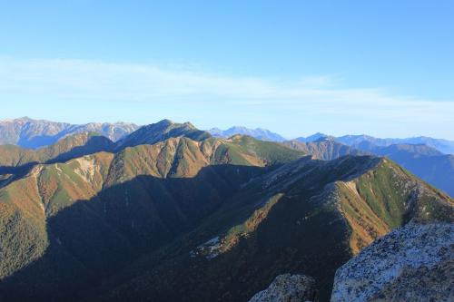 大天井岳から向こうに白馬岳や立山連峰、後立山連峰まで望めた