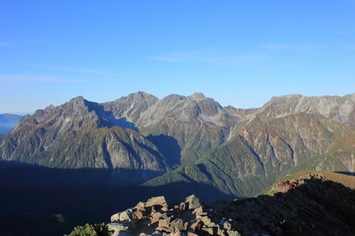 穂高岳から大キレットをこうやってみるとすごい。本当にキレットなんやね