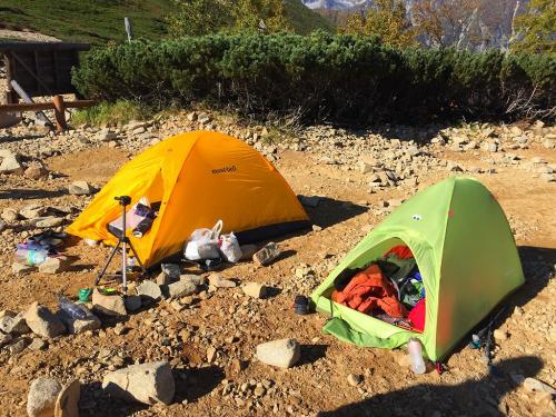 テント場に到着。さっさと片付けます