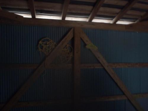 自作と思われるかんじきがおいてあった