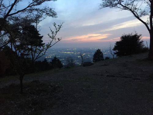 この辺でもできそうだけど、やっぱ山頂がいい