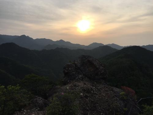 陽が落ちてきた