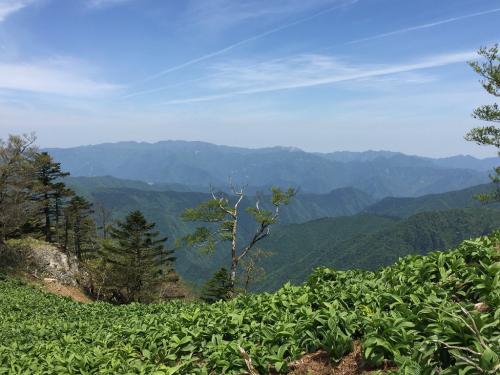 台高山脈もこの通り