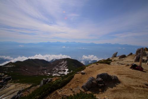 南アルプス方面。雲海とのコラボが美しい。このあと、この下にある雲がこっちへ迫ってきた