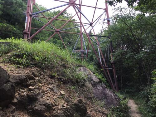 ちょうど観音山との真ん中？になる鉄塔