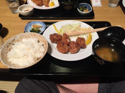 ここの唐揚げ定食が美味かった！