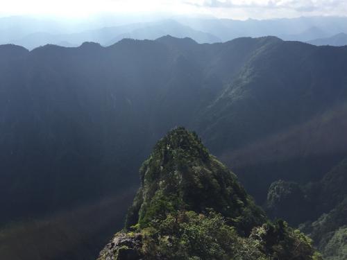 ここの岩は紅葉の時が綺麗ようだけど一度も紅葉の時に行ったことがない