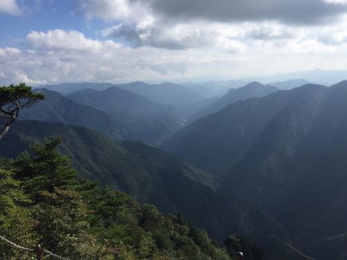 この谷の景色がなかなか好きなんです