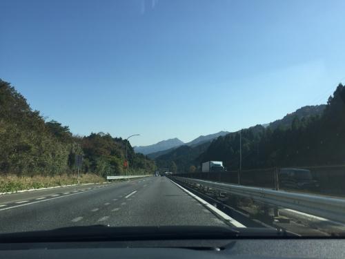 名阪国道から錫杖ヶ岳が見えた