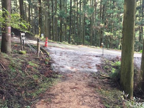 ホントに高速・・・もう登山口
