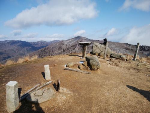 赤坂山の頂上に到着