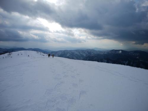 さあ、下ります。さようなら霊仙山。また会う日まで！