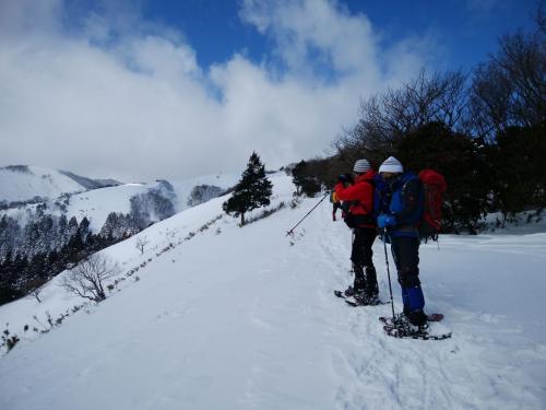 青空もあるし、このまま天気がもって山頂に行けるかな！？