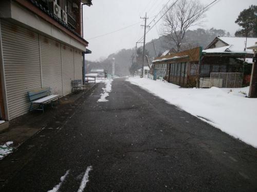 駐車場に戻ってきました。敗退した登山好人さんとくみちょさんが待っていた。お待たせしました。そして、今日もお疲れ様でした～