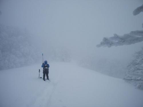 天女の舞に到着したけど真っ白。でもよくここまで辿り着けた～っと満足