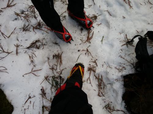 ってことでアイゼン装着