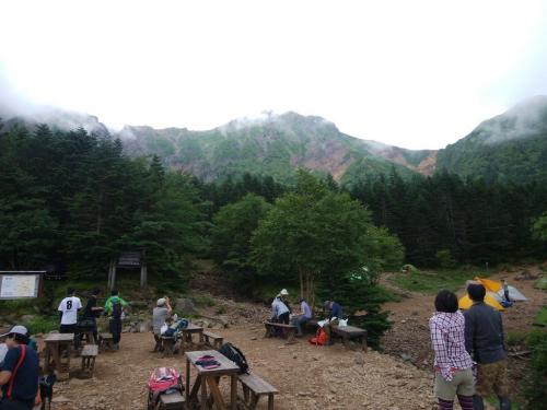 赤岳の頂上みえたかな。それにしても暇だなぁ