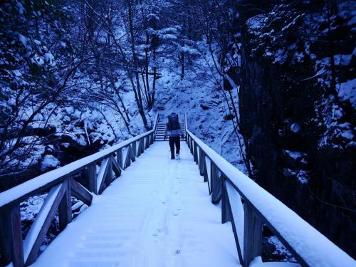 さらに進みます