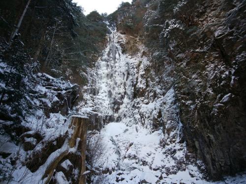 夫婦滝が半分氷瀑になっていて素晴らしかった！